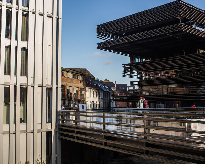 Exterior view of the library 'De Krook'