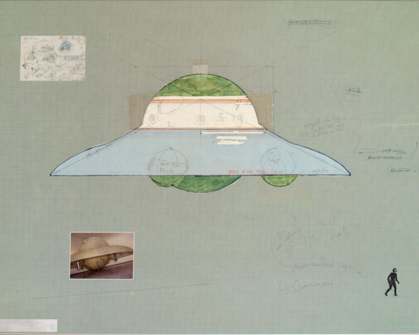 een tekening van een ufo met daaronder een foto van een ufo