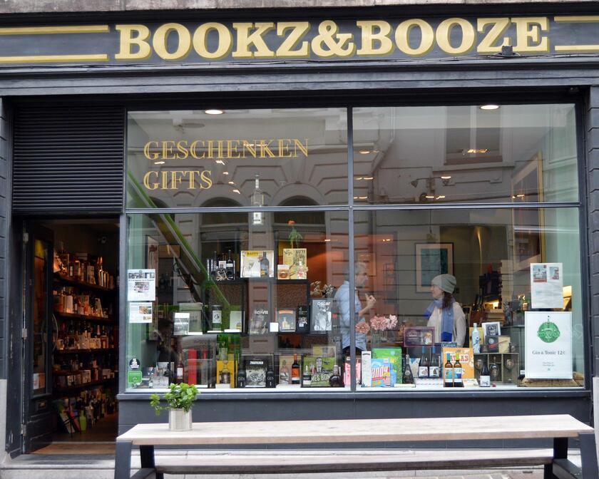 Bookz&Booze - Facade