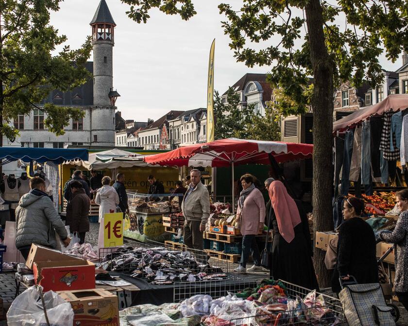slepen Slager Verder Markt voor verse voeding en nieuwe koopwaar | Visit Gent