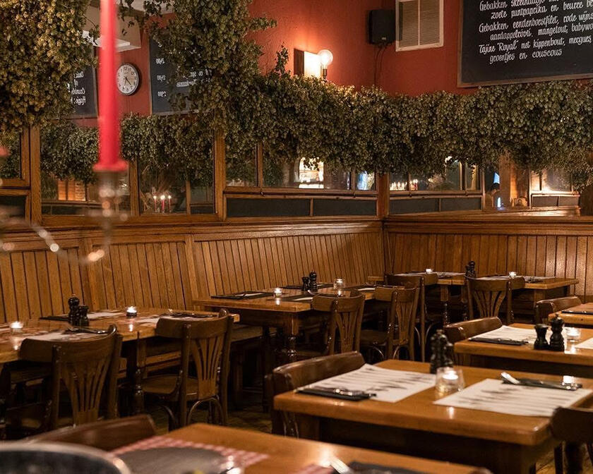 ©Brasserie Café Des Arts Interior