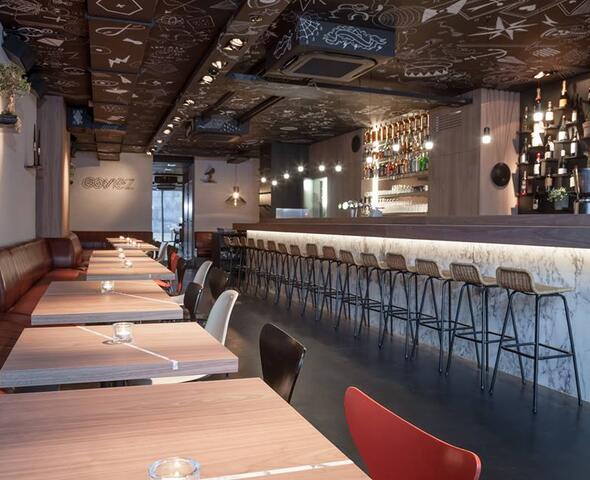 Overzichtsfoto van de eetruimte.