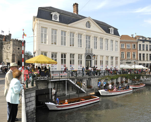 Boat in Gent - aanlegsteiger
