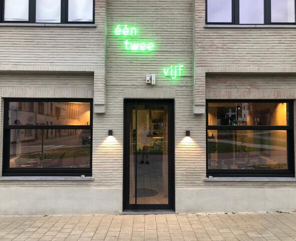 Eén Twee Vijf - gevel