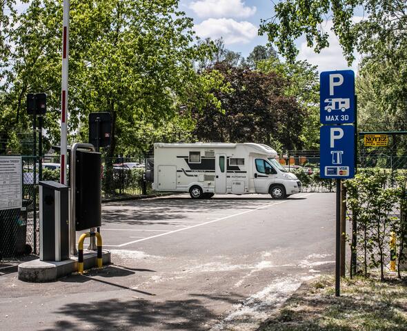 Mobil home on the road