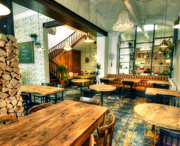 The interior of Mémé Gusta 