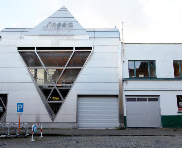 de voorkant van stichting logos