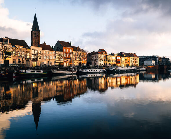 jachthaven portus ganda in avondzon