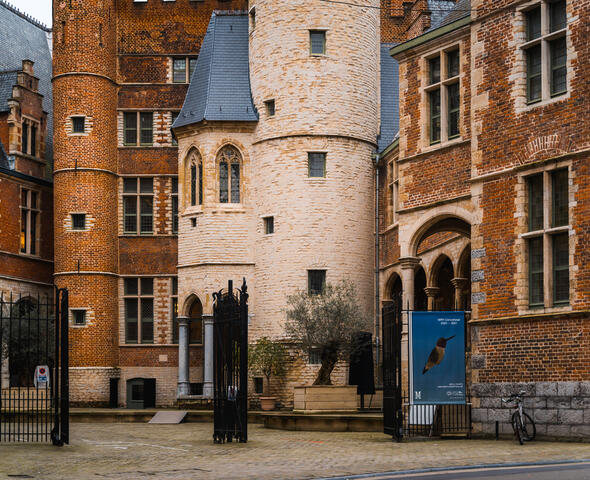 ingang naar de achtersikkel