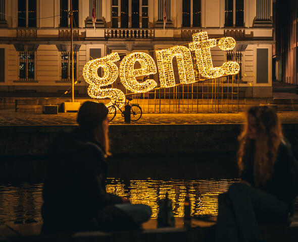 Gent logo eindejaarsverlichting op de Korenlei