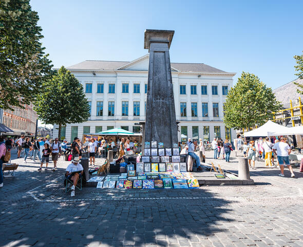 Marché d’art et d’artisanat sur le Groentenmarkt