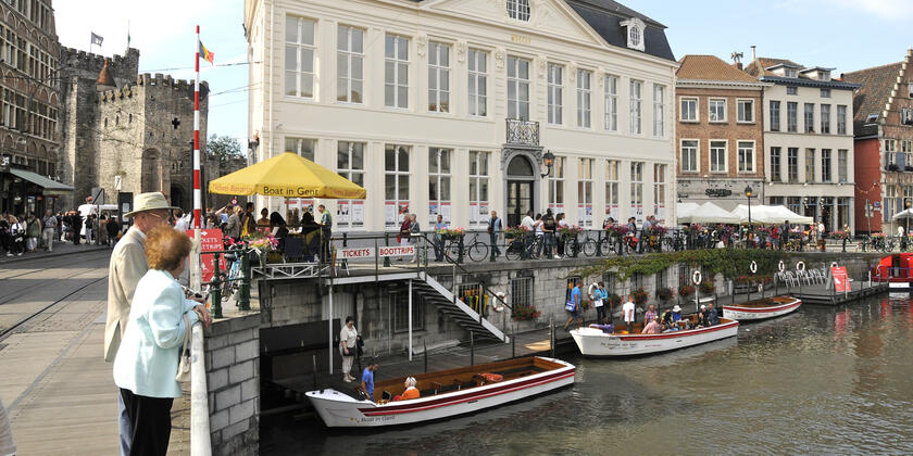 Boat in Gent - aanlegsteiger