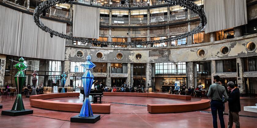 De centrale hal in het Wintercircus