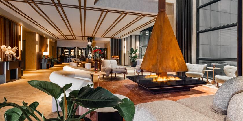Lobby und Rezeption des Hotels NH Collection Gent