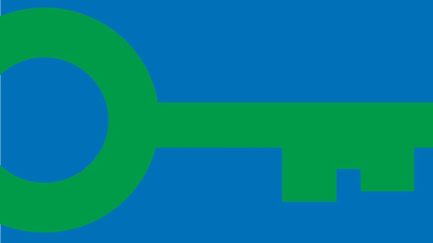 logo van groene sleutel op blauwe achtergrond