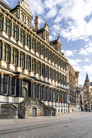 Stadhuis van Gent op een zonnige dag