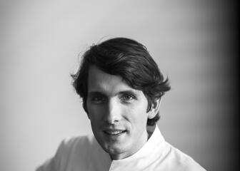 zwart-wit foto chef