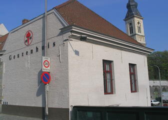 Foto van het Geuzenhuis (achterkant).