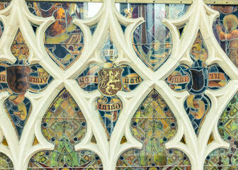 Vitrail de la Cathédrale Saint-Bavon représentant les armoiries de Gand