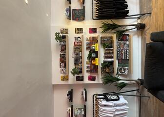 Muziekwinkel met focus op hiphop