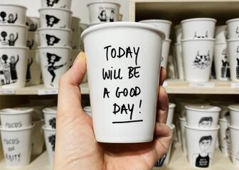 keramieken beker met het opschrift 'Today will be a good day'