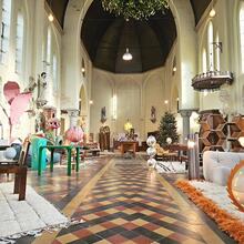 Vintage en tweedehands designwinkel in voormalige kerk in Gent